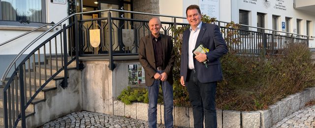 Hirschgartenareal und Schulentwicklung bei Abgeordnetenbesuch im Fokus