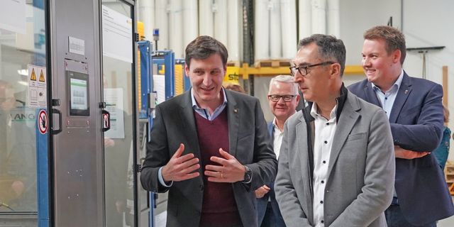 Ein kleiner Eimer Maigrün und die Zukunft der Industrie in Stühlingen-Weizen